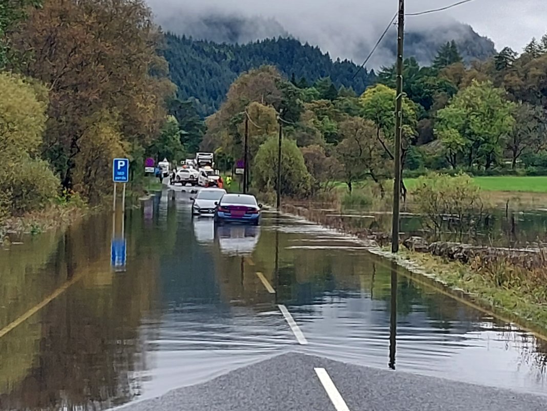 trafficscotland's tweet photo. It never rains but it pours☔ 

Below are some images of the flooding during the amber weather warning! 

We would like to give a special thanks to the road operating companies who have been working tirelessly to get our network moving once again❤️  

#KeepScotlandMoving https://t.co/76NOf5tYRj