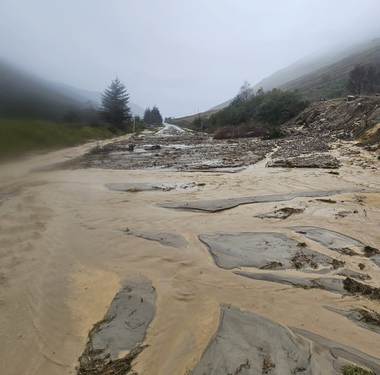 trafficscotland's tweet photo. It never rains but it pours☔ 

Below are some images of the flooding during the amber weather warning! 

We would like to give a special thanks to the road operating companies who have been working tirelessly to get our network moving once again❤️  

#KeepScotlandMoving https://t.co/76NOf5tYRj