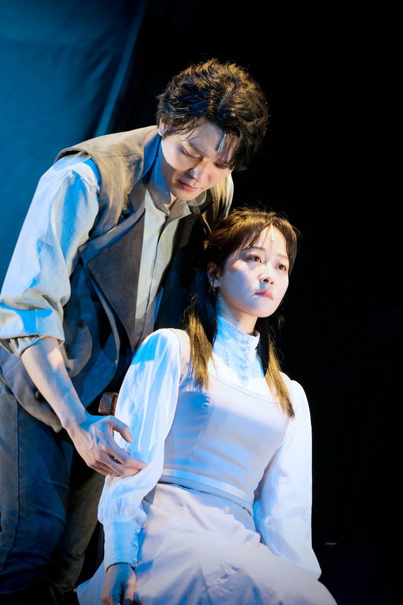 earlgreypic's tweet photo. 231009 블랙 메리 포핀스 "곡예" 

헤르만 디히터 #노윤 배우님
안나 레아 #김수 배우님 https://t.co/HwfhbD1Ffc