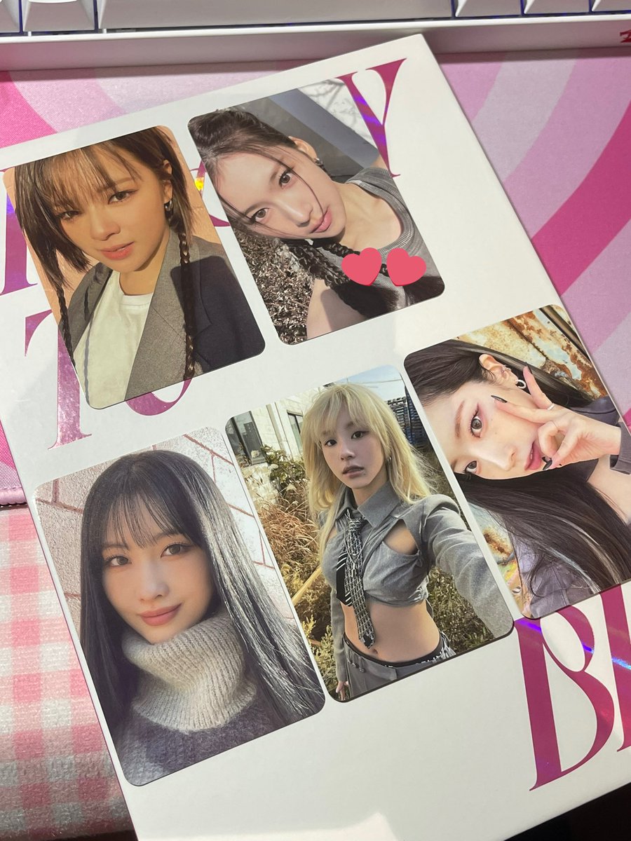 four6yu's tweet photo. 🧚����‍♀️ wtt lft wts lfb ready to be twice photocards

have: pic
want: mina/sana counterparts or any misana pcs

💭can tingi: ₱100 ea 
💌 gcash , sco/direct ggx | san juan mm

t. twice ready to be sana jeongyeon dahyun chaeyoung momo mina trade want to trade wts lfb rtb photocards ph https://t.co/iXUWUFBwxA