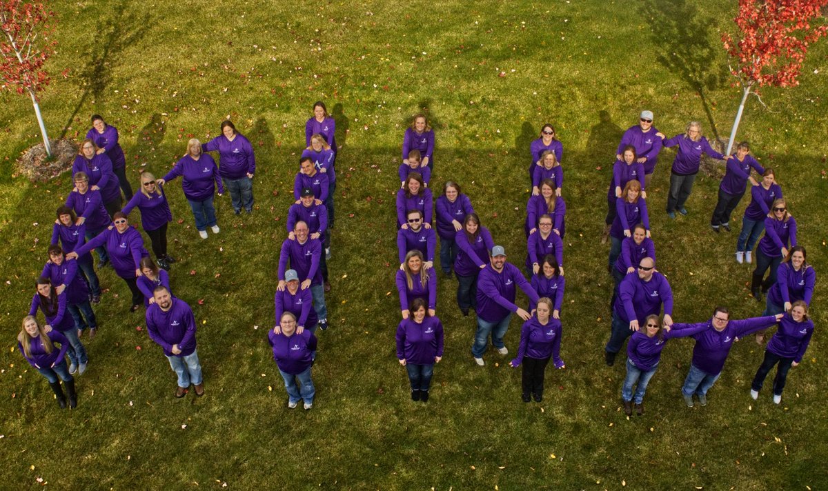 Affinity_Plus's tweet photo. At Affinity Plus, we believe giving back moves people forward. Not only that, but doing good feels good.
Happy Plus It Forward Day! 💜
#PlusItForward #AffinityPlusProud #CUForwardDay https://t.co/s9dtEzyXfJ