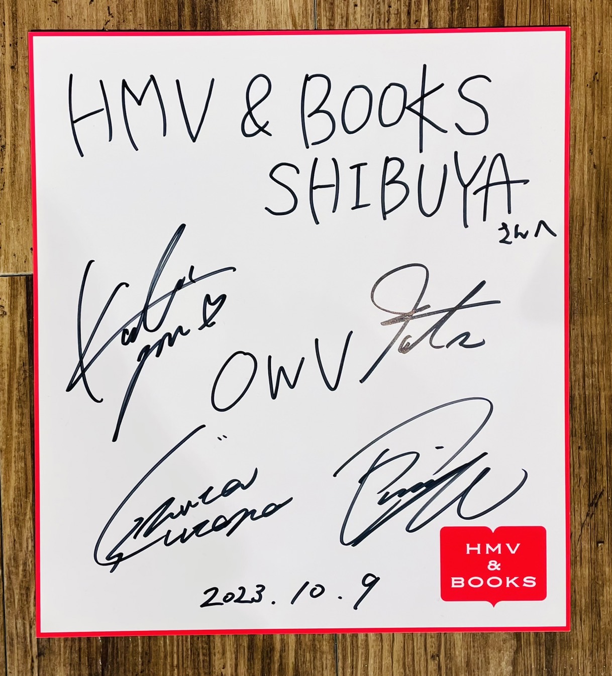 OWV 直筆サイン入り L判写真