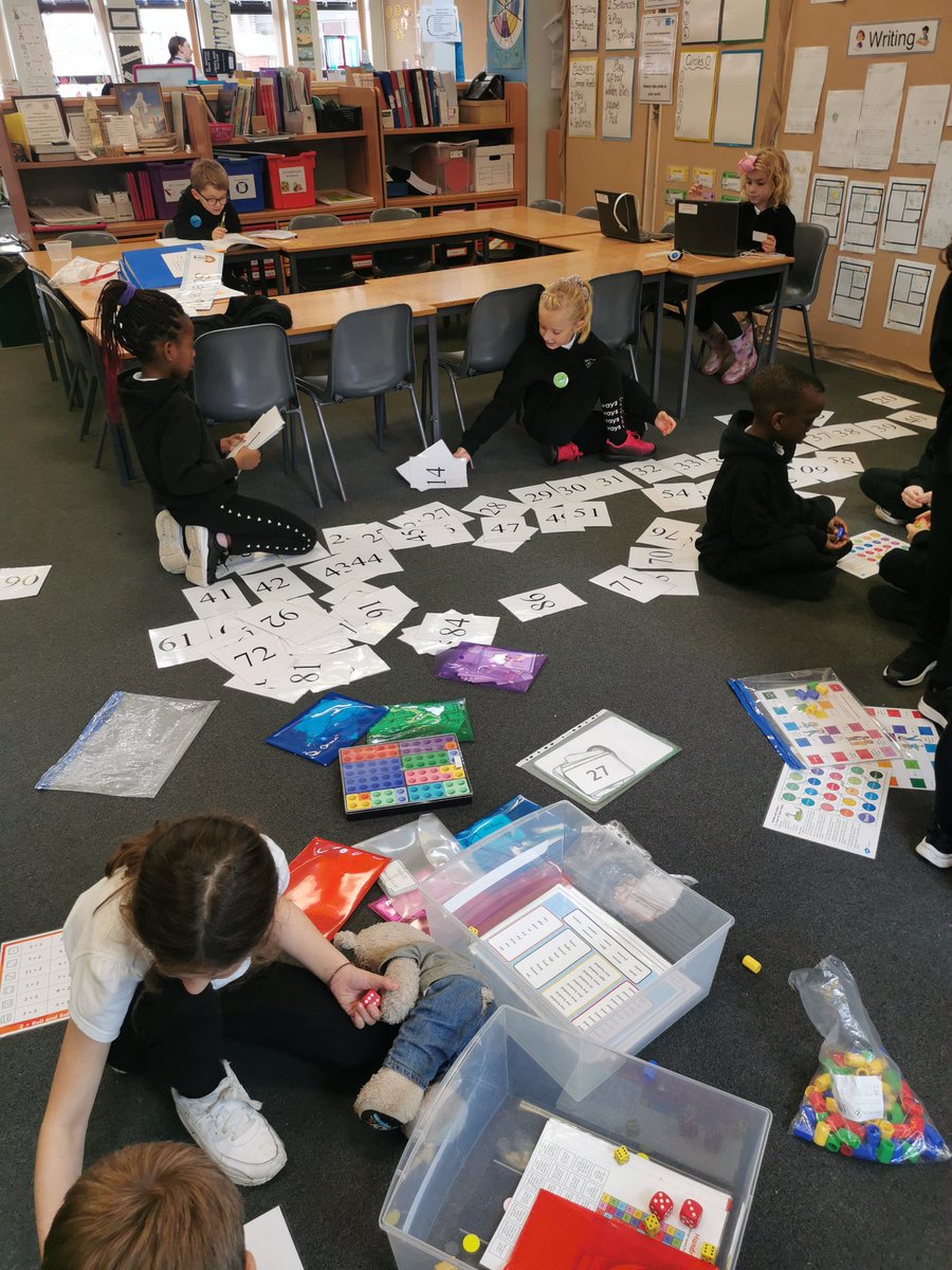HtIgnatius's tweet photo. P3 are enjoying a mix of ICT and game style challenges 😊 https://t.co/CfANZORFgh