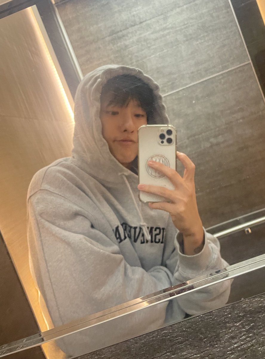 조우즈 tweet media