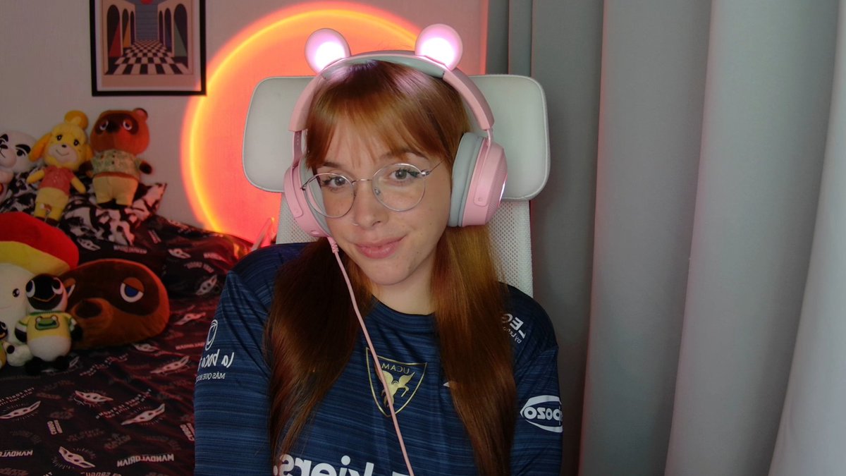 El otro día me veía guapita pero estoy segura que fue por mi camiseta de la <a href="/UCAM_esports/">UCAM Esports</a> 😳

pa verte tu mas guapito también que sepas que con mi código: VICTORIA tienes rebajita 😏