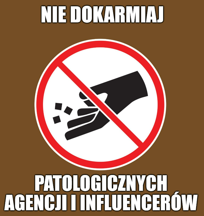 donald_PL_'s tweet photo. Apel do marek i firm: nie dawajcie więcej pieniędzy na patologię. Już wystarczy

Od wczoraj w sieci karierę robi film, po którego obejrzeniu robi się dosłownie niedobrze. Okazało się, że robieniem najpopularniejszych filmów dla nasto- a nawet 10-latków zajmują się osoby zaburzone, wykorzystujące ufność dzieci, wysyłające im seksualny "kontent" na priv i po prostu na YouTube.

Po krótkim szoku przyzwyczailiśmy się już do istnienia "pato-gal", które promują kogo popadnie, bo stały się fabrykami “influencerów" i potrzebują ciągle nowych twarzy. Przypomnijmy tylko, że wstęp na te gale jest często od 12. roku życia, a ich odbiorcami są w dużej mierze dzieci. Na YouTubie na kanałach “dla dzieci” nie ma w praktyce żadnych ograniczeń.

Konopski podjął ważny temat seksualizacji kontentu skierowanego do dzieci, bo sam jako dziecko był jego odbiorcą. Trudno przecenić, jak ważne jest, żeby była nad tym jakaś kontrola, jeżeli nie prawna, to chociaż rynkowa. Tytuły w stylu "kto z kim chce się przespać" czy wyznania gwiazdy dziecięcej (!) na temat szczegółów swoich stosunków seksualnych to tylko przykłady, które jak się okazało są tak powszechne, że mało kogo zaskoczyły. Okazało się, że idole dzieci nagminnie zachęcali dziewczynki do wysyłania sobie nagich zdjęć. Uczyli je też podobnych zachowań w ogólnie dostępnych materiałach. Potem te same osoby zajmują się dziećmi na obozach, na których te za sporą opłatą mogą przez 5 minut porozmawiać ze swoim ulubionym youtuberem.

Dorośli nic z tym nie robili, więc dziś dzieciaki z Youtube’a próbują wziąć sprawy w swoje ręce. Próbują same oczyścić swoje środowisko zepsute pieniędzmi firm, które nieświadome w jak paskudny świat inwestują, zaufały ludziom sprzedającym im “zasięgi”. Finansowały wzrost takich “agencji” jak ta przedstawiona w filmie. Najprościej jak można im w tym pomóc to apelując do firm i marek, które sponsorowały ten syf: już wystarczy.

Patologia w Internecie zostanie, ale można jej nie finansować i nie dawać jej wiarygodności. Dotyczy to też znanych marek. To tylko umacnia w dzieciach poczucie że tak działa świat, że wszystko jest w porządku. Tylko odbiorcy i klienci mogą uświadomić markom, co zrobiły i zaapelować, żeby już przestały. Ten film to dla nich ostatni dzwonek alarmowy.