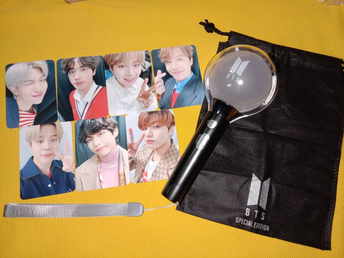 JKCooky07's tweet photo. My Army bomb came home safely!
Thank you so much @thepeachesph for a smooth transaction 💜 https://t.co/4bgtMrNMei