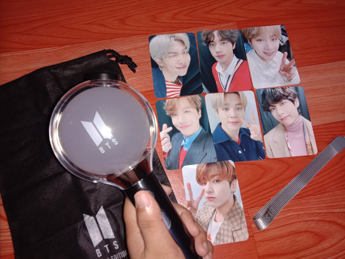 JKCooky07's tweet photo. My Army bomb came home safely!
Thank you so much @thepeachesph for a smooth transaction 💜 https://t.co/4bgtMrNMei