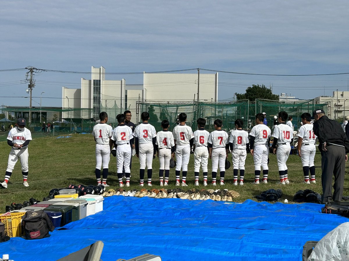 sumidasenior's tweet photo. 2023.10.8
緊張して挑んだ1年生大会。
お互い良いプレーがあり6回まで0-0
7回で、2点を取られてしまいましたが
成長を見られた事、これからの課題が見つかった事。
そして何より、この仲間で戦えた事に感謝！
もっと練習をしてエラーを無くし上を目指します。
新宿シニアさんありがとうございました！ https://t.co/RFpmSRlhDi