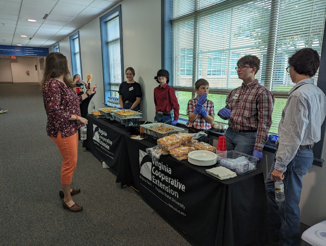 SCPSchools's tweet photo. The Virginia Cooperative Extension hosted a Meet and Greet at School Board Chambers to welcome their new Director, Dr. Gutter. Stafford Schools is proud to partner with VCE and 4-H to offer innovative programming in our classrooms. #ElevateStafford #ElevatePartners https://t.co/xT1MxQbx5h