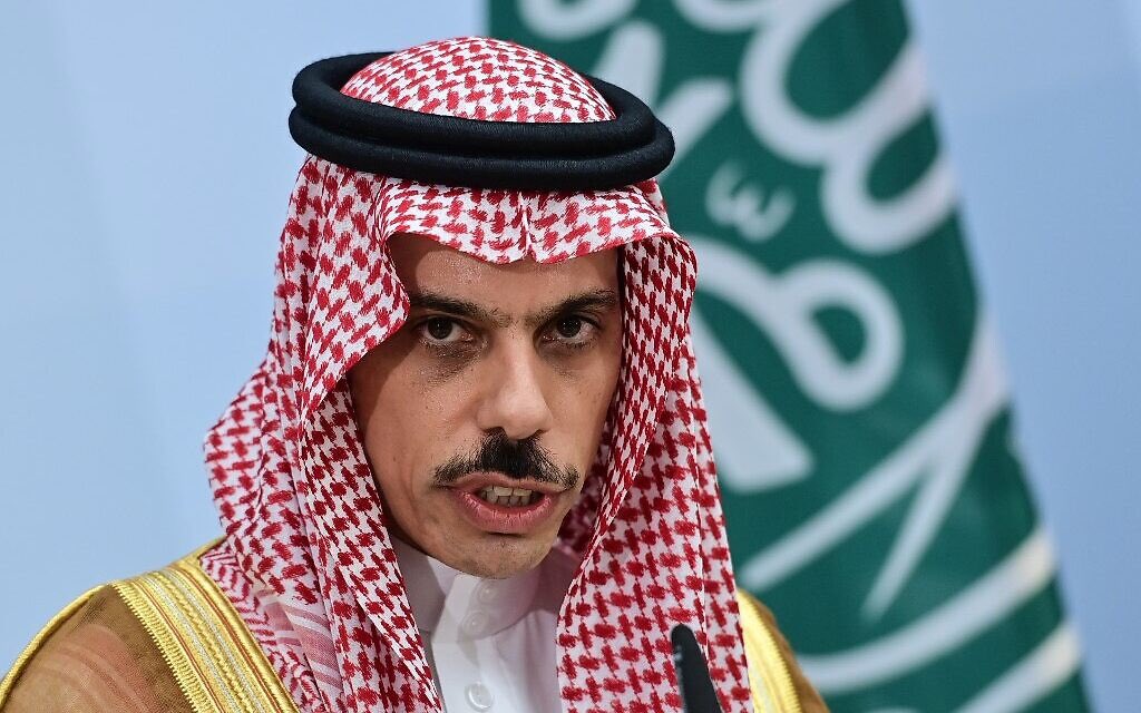 alrougui's tweet photo. وزير الخارجية السعودي يصل لـ بغداد قبل قليل 

جدول وزير الخارجية السعودي منذ اندلاع الأحداث :
-اتصال مع ممثل الاتحاد الأوروبي
-اتصالين مع وزير الخارجية الأمريكي
-اتصال مع وزير الخارجية الأردني
-اتصال مع وزير الخارجية المصري
-اتصال مع وزير الخارجية القطري
-اتصال مع وزيرة الخارجية الفرنسية
-يستقبل وزير خارجية السويد
-اتصال مع وزيرة خارجية هولندا