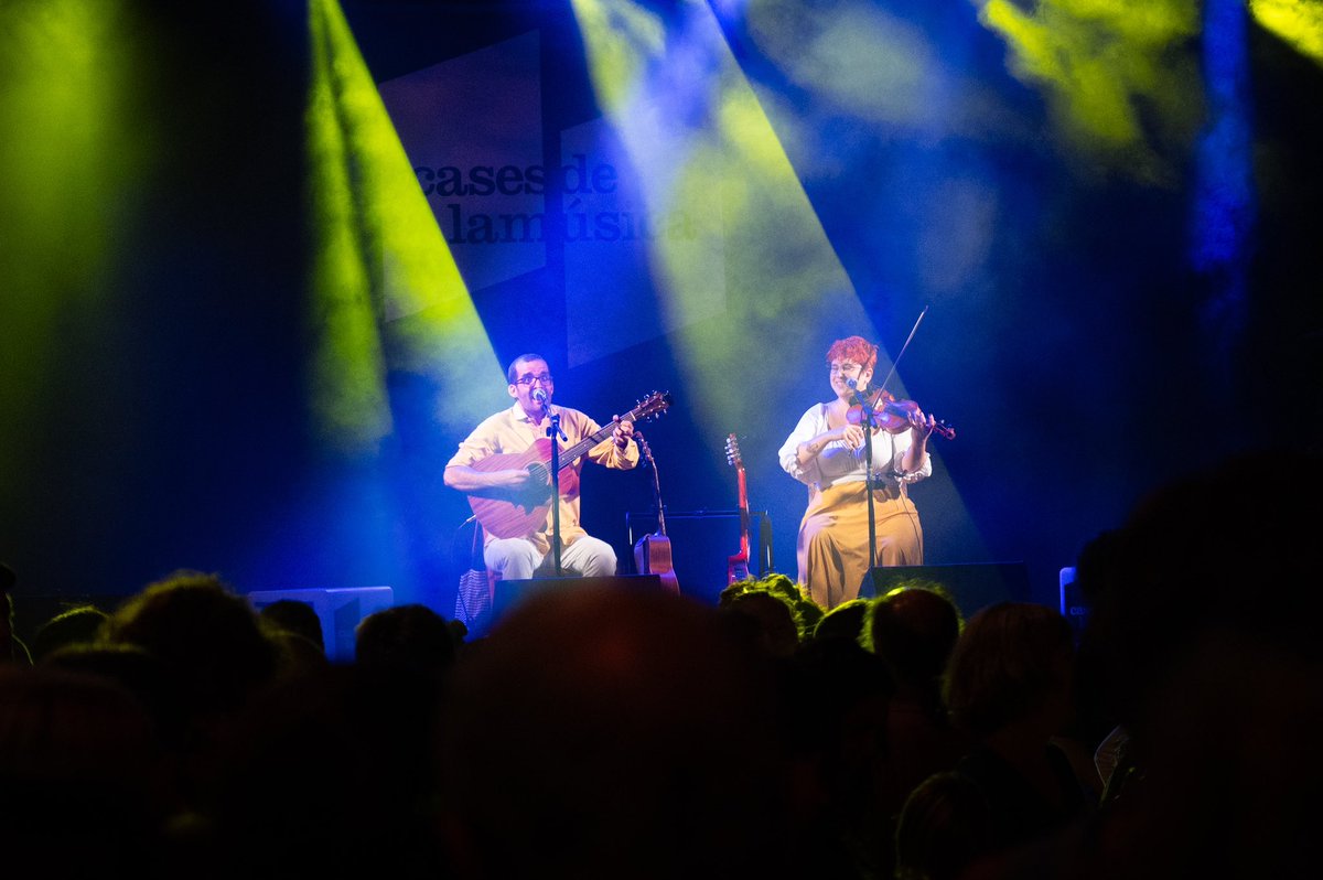 Lauzetafolk's tweet photo. Estem de ressaca emocional de tot el que ha passat aquests dies a la @fmediterrania a Manresa😍

Moltíssimes gràcies a les @casesdelamusica i a la @CMusicaLleida per l'oportunitat!

VISCAAAA!!
Ara a descansar una mica, però seguim! 🥳

Mil gràcies @martibelfab per les fotos! https://t.co/NMSs96c7ir