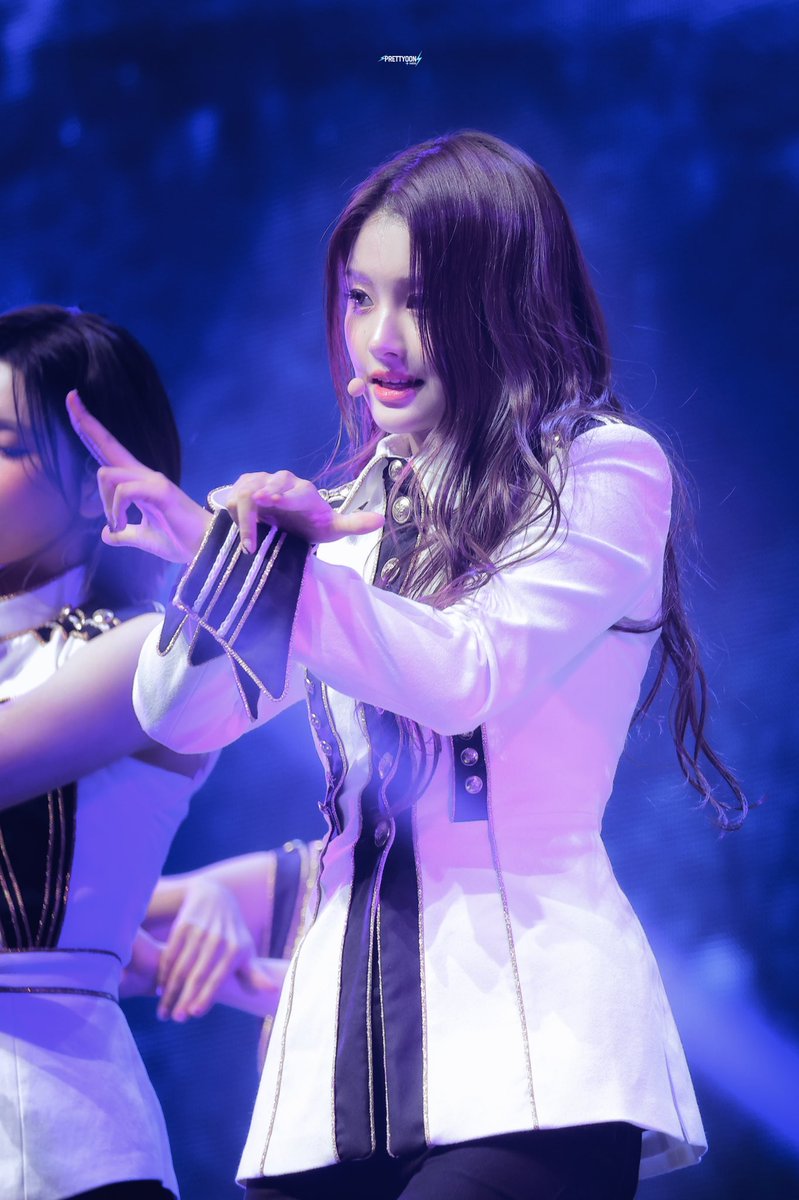 prettyoon0126's tweet photo. 「231007」fancon day1

#NMIXX   #엔믹스 #설윤 #SULLYOON https://t.co/peNKhpdZnl