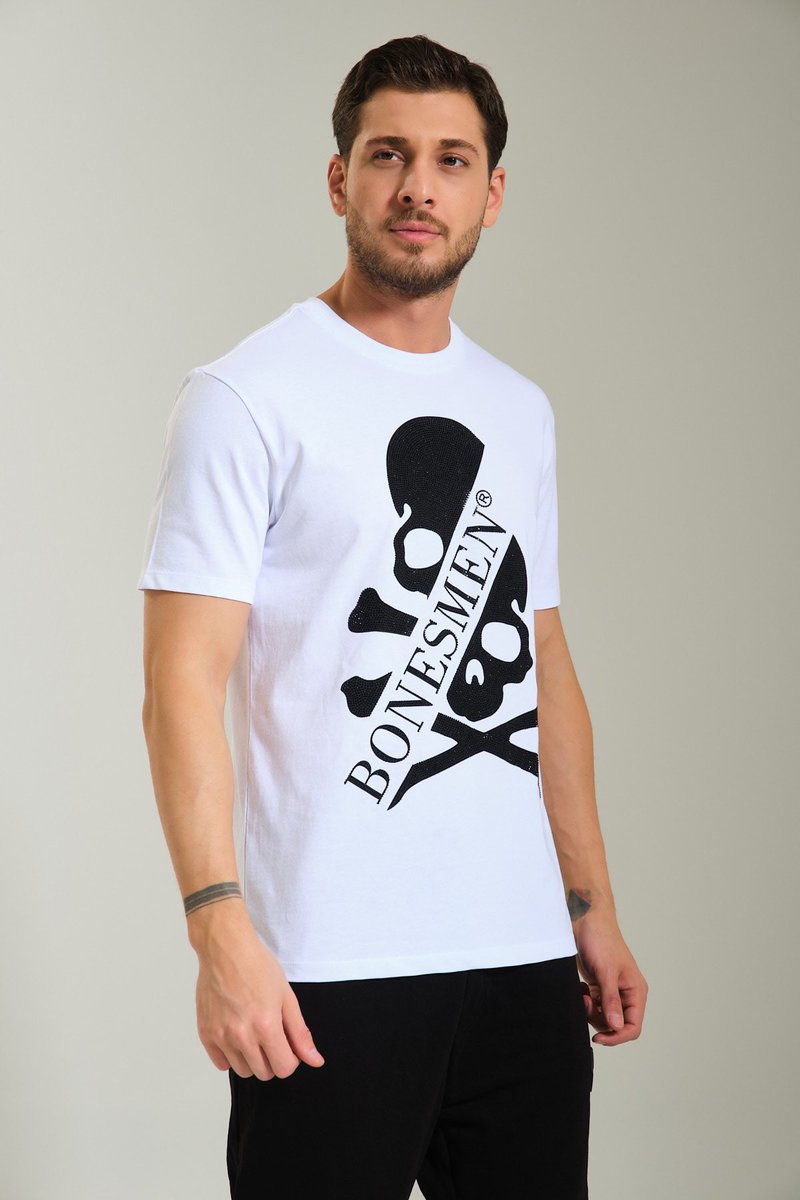 Bonesmen's tweet photo. BONESMEN Presents the Fusion of Simplicity with Nobility. Bonesmen Skull. @bonesmen 🏴‍☠️

#bonesmen #formen #menfashion #tshirt https://t.co/jwAMRlVuDH