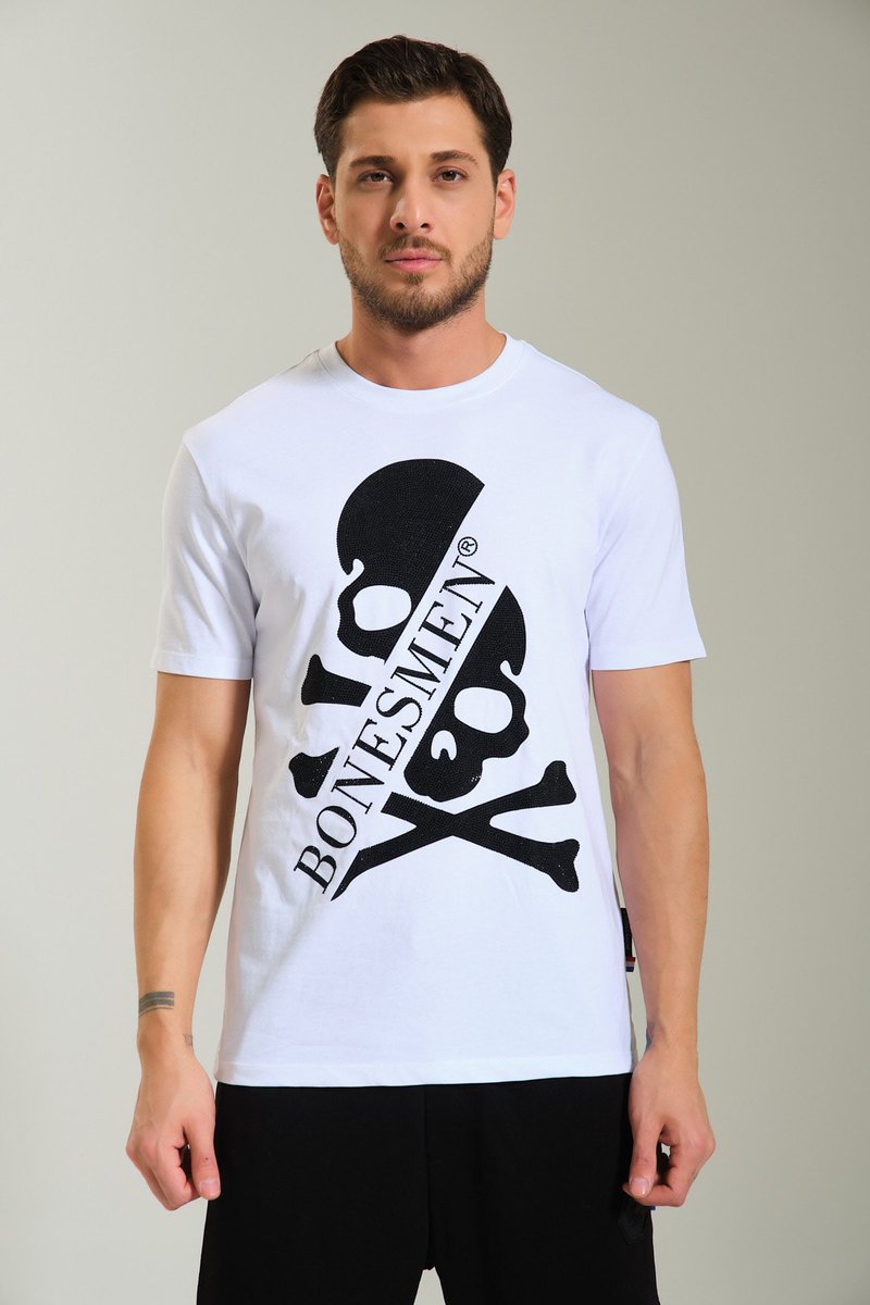 Bonesmen's tweet photo. BONESMEN Presents the Fusion of Simplicity with Nobility. Bonesmen Skull. @bonesmen 🏴‍☠️

#bonesmen #formen #menfashion #tshirt https://t.co/jwAMRlVuDH