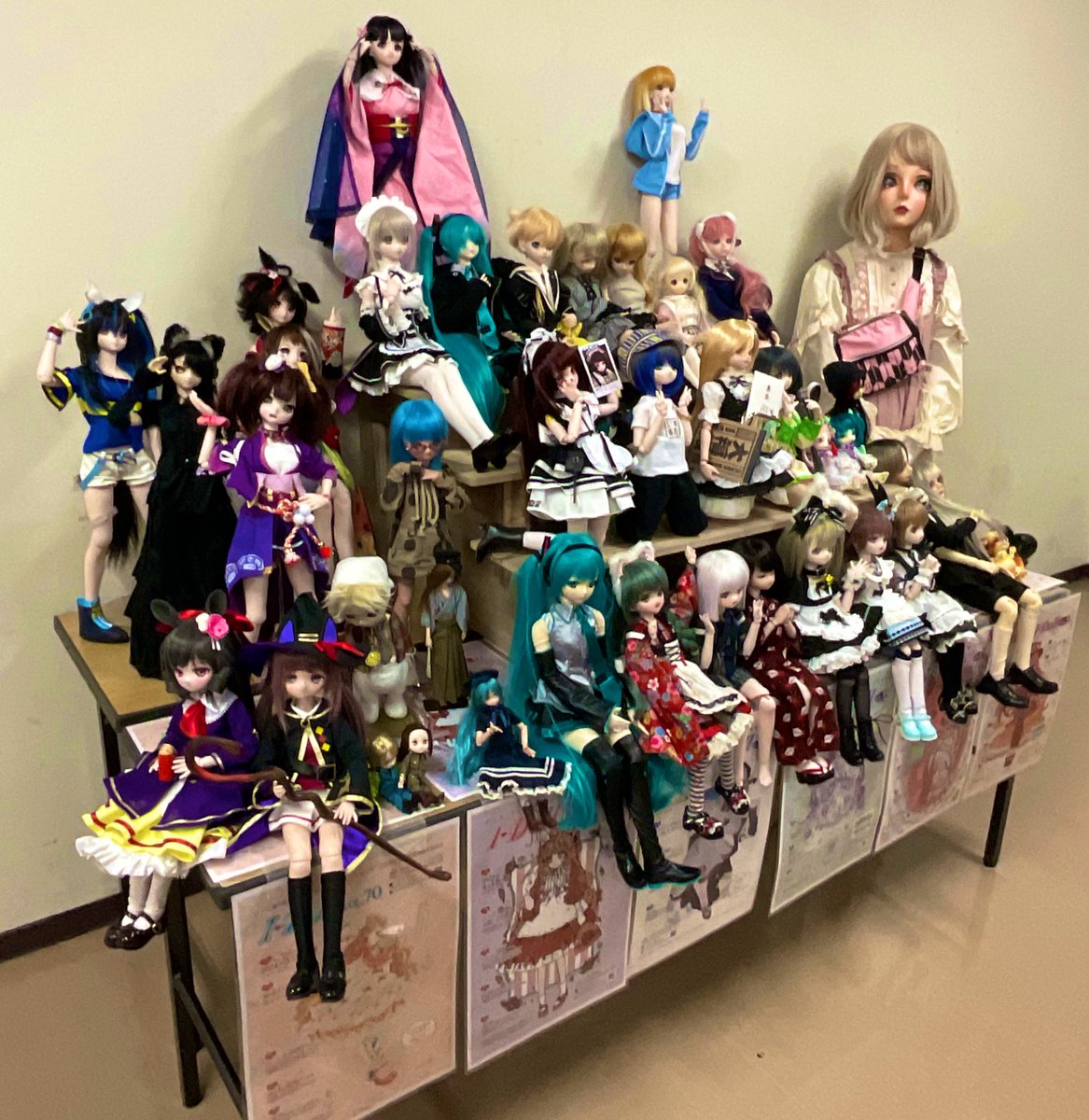 これは何気に受けてた色紙リクの推しの子アイちゃんと
ドール集合図
なんか圧凄い

 #静コミ 