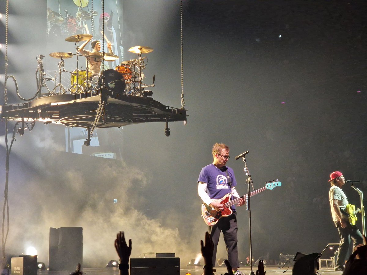 It was awesome seeing <a href="/blink182/">blink-182</a> in Amsterdam last night! However, I do feel a bit old now