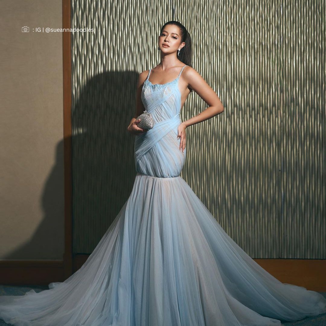 TV5manila's tweet image. Here's the very elegant look of Sue during the #ABSCBNBall2023! 

Abangan si Sue Ramirez bilang si Jill sa #JackAndJillSaDiamondHillsTV5, tuwing Linggo, 6PM sa #WeekendTripTV5!

#IBAngSayaPagSamaSama

IG: | @sueannadoodles