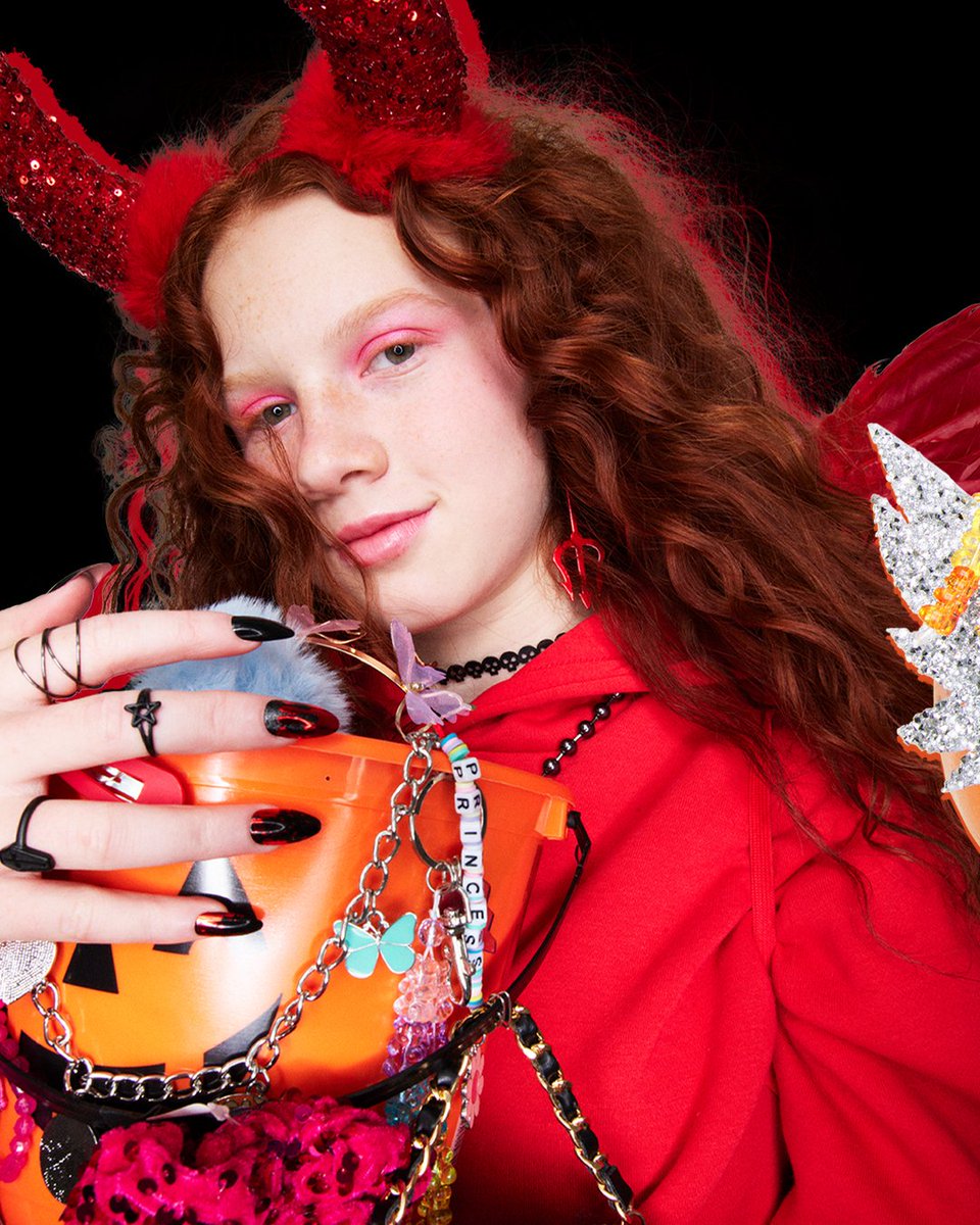 Not long to go now...  

Have you picked up your Halloween essentials yet? 🔮⚡  

If not, don’t worry - Claire’s at the Gracechurch Centre has you covered!