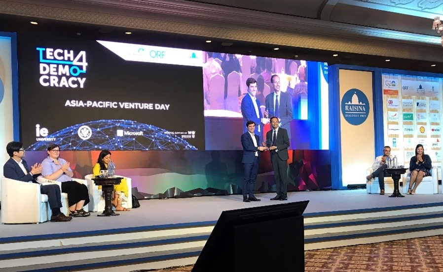 ieGovernance's tweet photo. Throwback to our #Tech4Democracy Venture Day in New Delhi during @raisinadialogue and the @g20org, where we saw innovative democracy-enhancing tech &amp; start-ups from the Asia-Pacific region🌏. An event co-hosted by @orfonline with support from @Woxsen:
https://t.co/CkFDHeS0yG https://t.co/IpYFLlIsEK