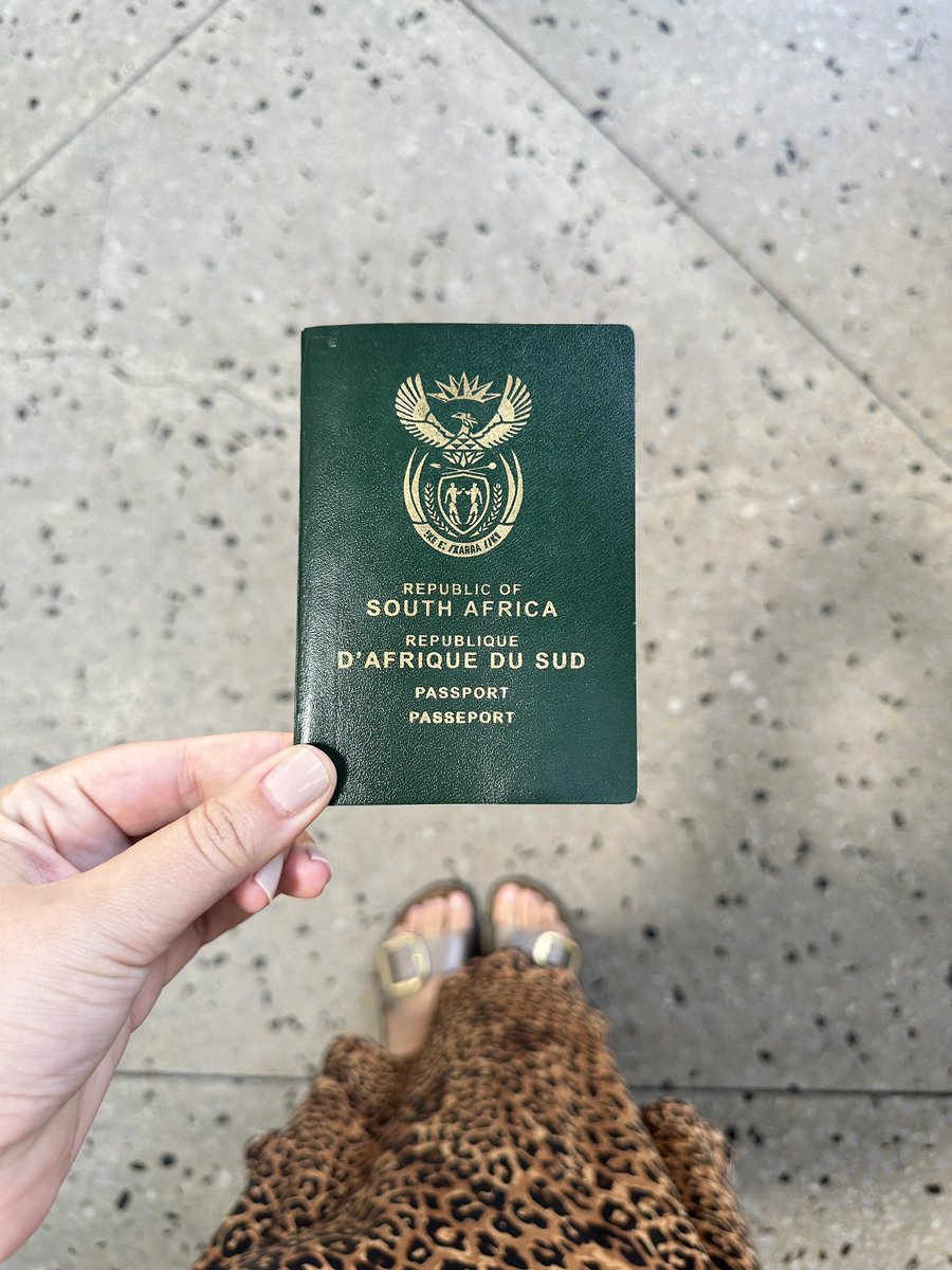 The way I squealed. Two year Schengen visa. Love you, <a href="/FranceCapeTown/">France in Cape Town</a> ❤️🇫🇷