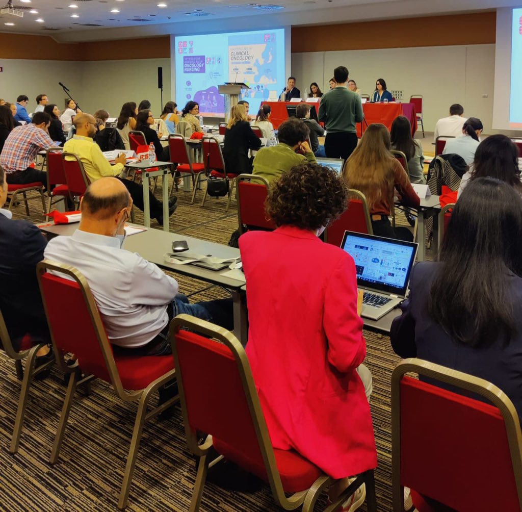 ESOncology's tweet photo. Q&A during the #breastcancer session at the ESO Masterclass! #esoncology #ESOexperience https://t.co/y996oW7qzD