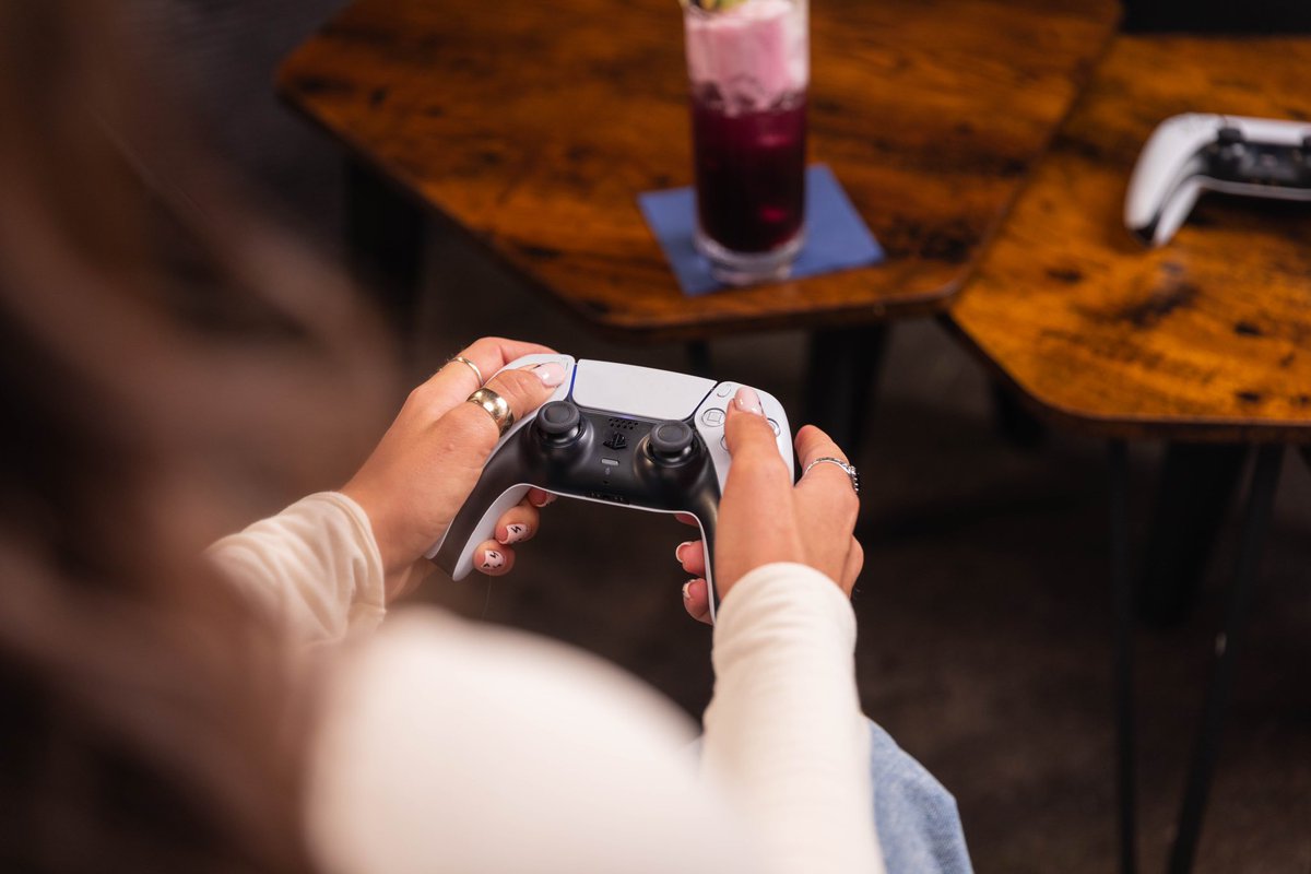 LevelTapLPL's tweet photo. Fancy some free gaming? ๐ฎ
Head down to @LevelTapLPL every Monday to enjoy free gaming on all consoles and ROG alley PCs ๐
To book a session visit https://t.co/WTCEtX2ev8
Terms & Conditions apply ๐ฉต
#leveltap #liverpool https://t.co/zBAsevT1Ve