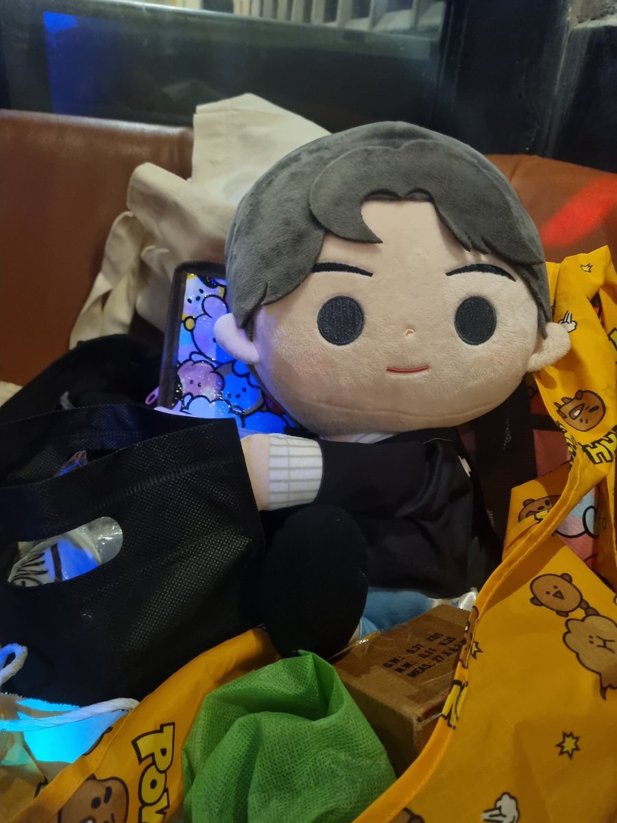 chiararosedmd's tweet photo. Baby Yoongi had fun &amp; loved the lumpiang shanghai 🤭😋

#suchwita #BFM #BTS #BTSARMY #Yoongi #SUGA #arMYGdala https://t.co/OQOfiEJ2dx