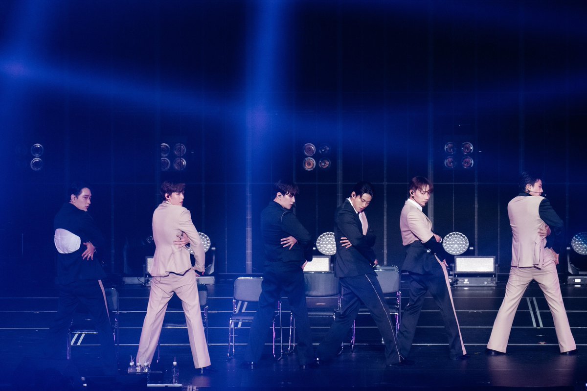 Kkorepo's tweet photo. 「イベントレポ」“アジアNo.1野獣アイドル”#2PM、デビュー15周年記念約7年ぶり完全体での来日公演！東京ドームでの約束果たし感動の再会！ヒット曲オンパレードの熱狂の4時間！
#ジュノ #テギョン #ニックン #チャンソン #ウヨン #Jun_K
https://t.co/4AA7S3ECHS https://t.co/5ldDGCHgYT