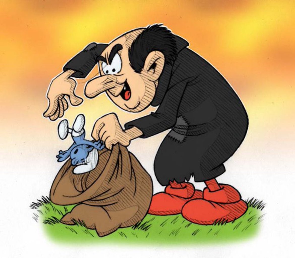 - Şirinler'in düşmanı Gargamel papaz cübbesi giyer ve dini sembolize eder.

- Gargamel altın ve para düşkünüdür (kapitalizm) ve onları yeme (misyonerlik) unsurunu taşır.

- Para kullanılmaz ama herkes kendine gerekli olan şeyleri bedava edinir.

- Çilek tarlaları herkesindir.
