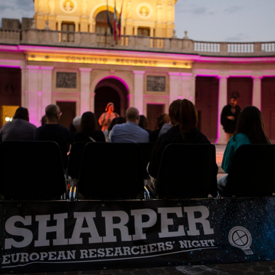 Alcuni scatti dalla Sharper Night della città di ✨ L'AQUILA. #sharpernight #MSCAnight #ern2023 @LngsInfn @GSSI_LAQUILA @comunelaquila @Regione_Abruzzo @INGVterremoti @Museo_MAXXI @DompeFarma @Leonardo_live @abalaquila @LaQtv @socotec_group