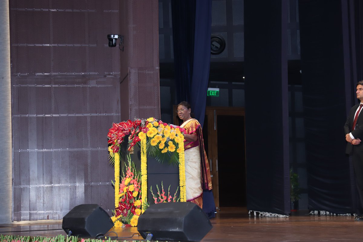 “Women sow, grow & market food but are discriminated & held back by discriminatory social norms. They are marginalised & nenied their agency. This needs to change” - @rashtrapatibhvn, Hon President of India. #GenderInAg #OneCGIAR @CGIAR @icarindia