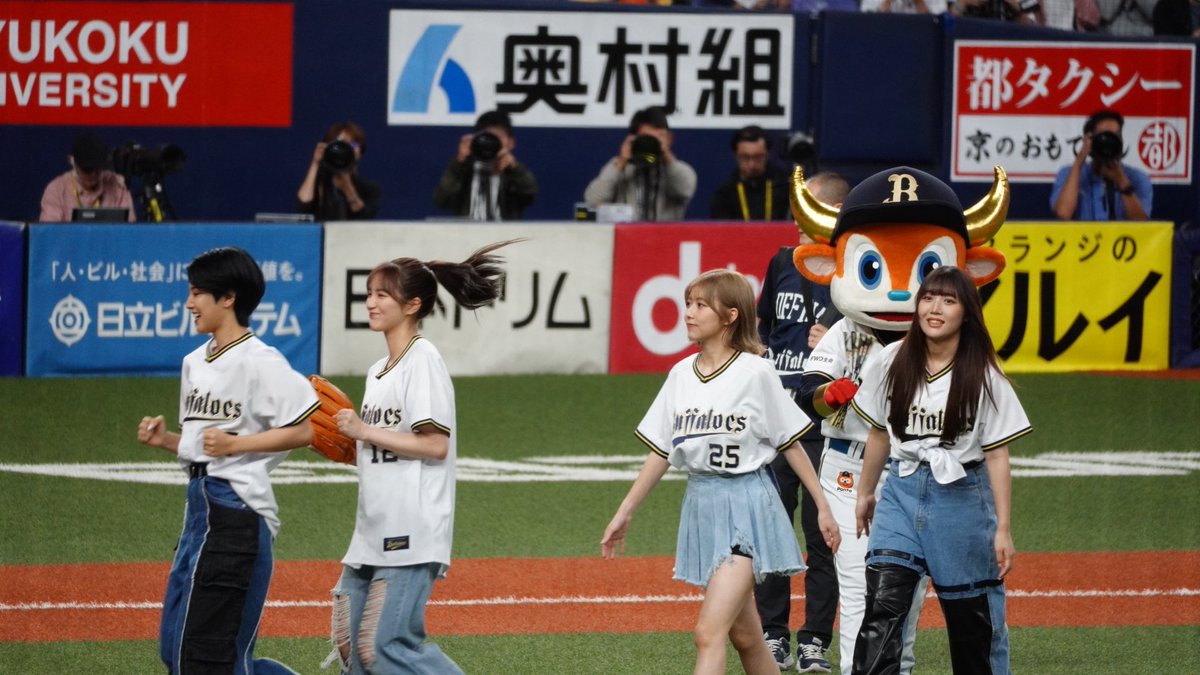 京セラで始球式のAMEFURASSHI（アメフラっシ）さん
遠かった笑

#AMEFURASSHI #オリックスバファローズ