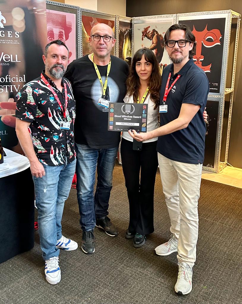 CharitoFilms's tweet photo. Ayer participamos en el SITGES FANPITCH 2023 JOURNEY con la película "#Malamuerte", con la dirección de @cayecasas y la producción de @coqueserrano, en el @sitgesfestival y... ¡Ganamos el premio "#BloodWindow", al mejor proyecto largometraje en el FanPitch del Festival! ✨ https://t.co/ttfmCRiljr