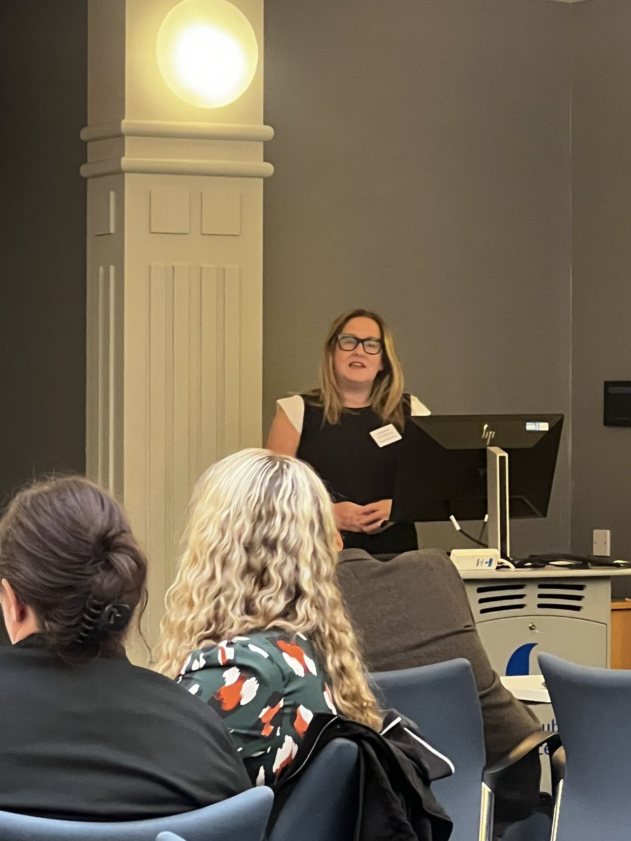 Congratulations, Suzanne Madden presenting at #SICSAG 
Improving the discharge process in GRI ICU #criticalcare #discharge #glasgowroyalinfirmary