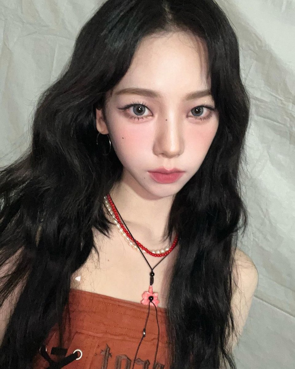 ujiminphoria's tweet photo. Mygod Karina is so fine https://t.co/rP9h6aVCvu