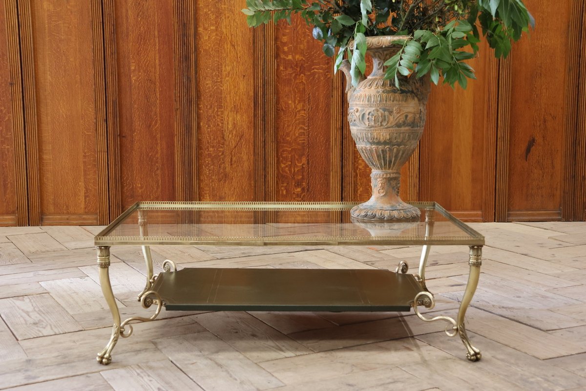 BrownriggUK's tweet photo. Good Quality 1960s Spanish Brass & Leather Coffee Table
https://t.co/kL3aZYiUm2
#coffeetable #antiquecoffetable #leathertable #antiquefurniture #interiordesign #decor https://t.co/zZjwjkYwVQ