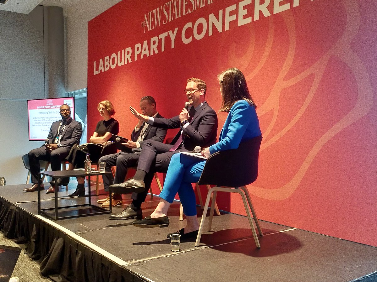 "Tech is embedded in all of Labour's 5 missions" - <a href="/darrenpjones/">Darren Jones MP</a> at <a href="/NewStatesman/">The New Statesman</a> fringe on harnessing tech for growth. #NSLPC23 #LPC23