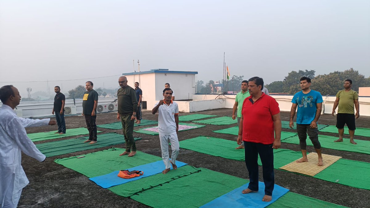 bstjharkhand1's tweet image. #devghar me #yog #shivir  start
@yogrishiramdev @Swamitirthdev