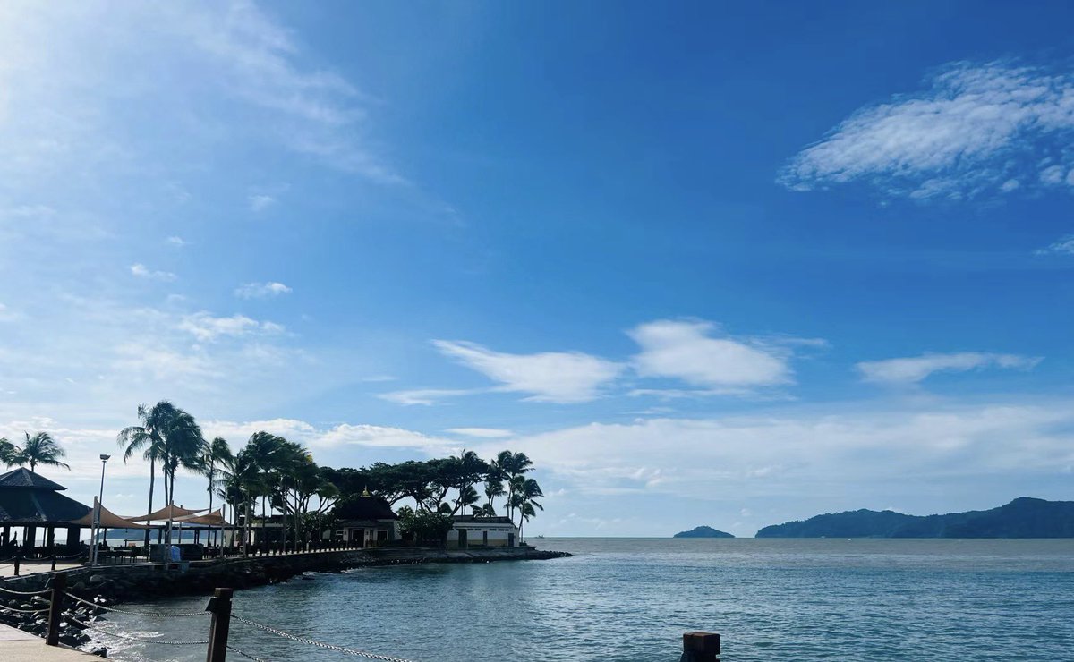ligmmadd's tweet photo. Anyone here at Shangrila Tanjung Aru? #shangrilatanjungaru #kotakinabalu https://t.co/G83gTQN96Z