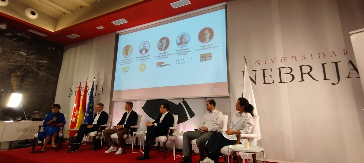 egleeortegaf's tweet photo. Invitados de lujo del mundo profesional de la comunicación, la publicidad y las artes para dar la bienvenida a nuestros alumnos de máster de la @FcaNebrija
 @Nebrija https://t.co/s9ieRhjHOP