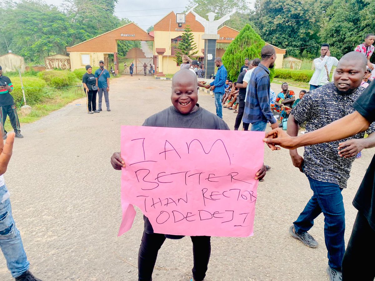 ENIAFE_XCHANGE's tweet image. #Mapoly #ogunstate #revertourfees #bringback60_40 #odedejimustgo  #releaseourresultasap #peacefulprotest #zlantanibile #senatoribikunleamosun #funkeakindele #odunadekola #mfrdapoabiodun #moshoodabiolapolytechnic