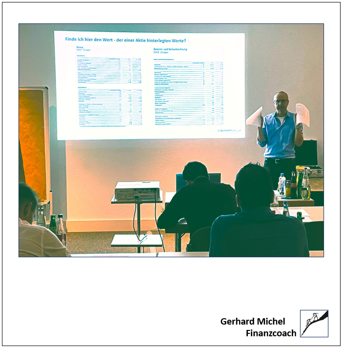 GerhardMichel1's tweet photo. Ich danke allen Teilnehmerinnen und Teilnehmern meines Seminars in Hannover für das rege Interesse und die engagierte Teilnahme . #finanzcoach #aktien #fundamentalanalyse https://t.co/cg7GPYylS1