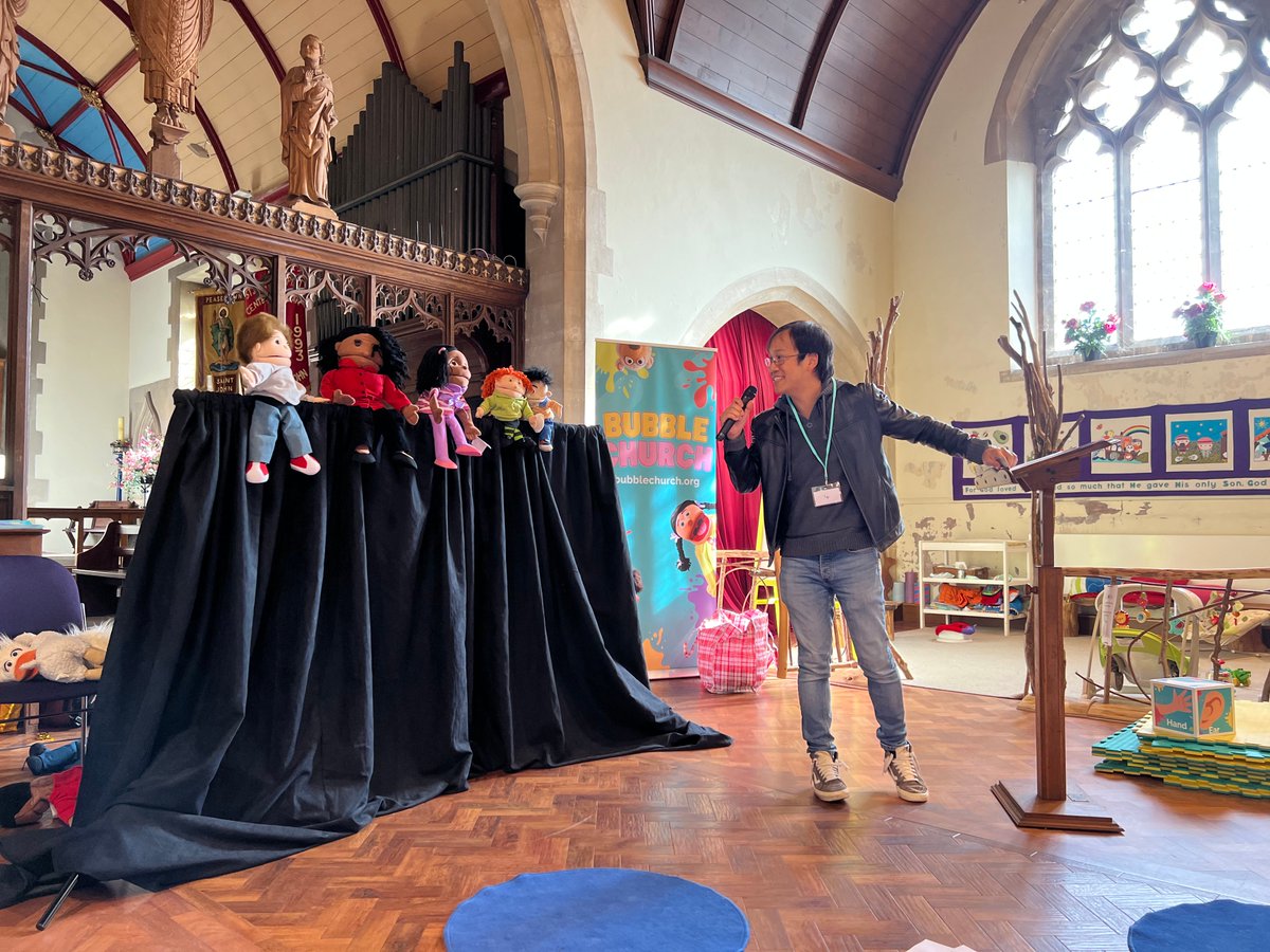 bubble_church's tweet photo. This weekend we were at St John's Peasedown
@stjsgroup training eight churches in the South West region and Wales in how to run Bubble Church! 

It was amazing to meet so many new people and we can't wait to see these churches launch over the coming months. #bubblechurch https://t.co/P26AII3sG6