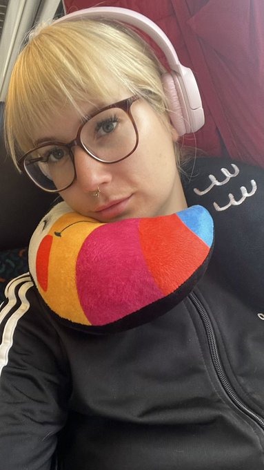 Go Praha! I said goodbye to my cat but I'll come to her tomorrow! 🥰 #praha  @brillbabesxxx https://t<a href="/tag/praha"class="tags"><span>#praha</span></a>