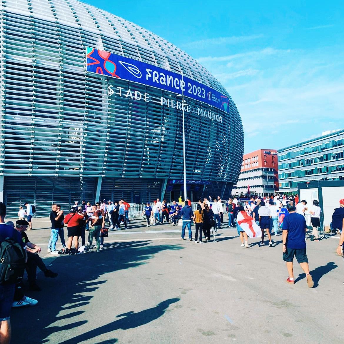 GilesMuse's tweet photo. Just wrapped up an unforgettable experience watching England vs Samoa at the Rugby World Cup in Lille! 🏉 Working in sports marketing, I couldn't help but view the tournament from an activation and fan perspective. Here's my quick summary: #FanExperience #RWC2023 🌍🏆 https://t.co/bWwcLgmy6a