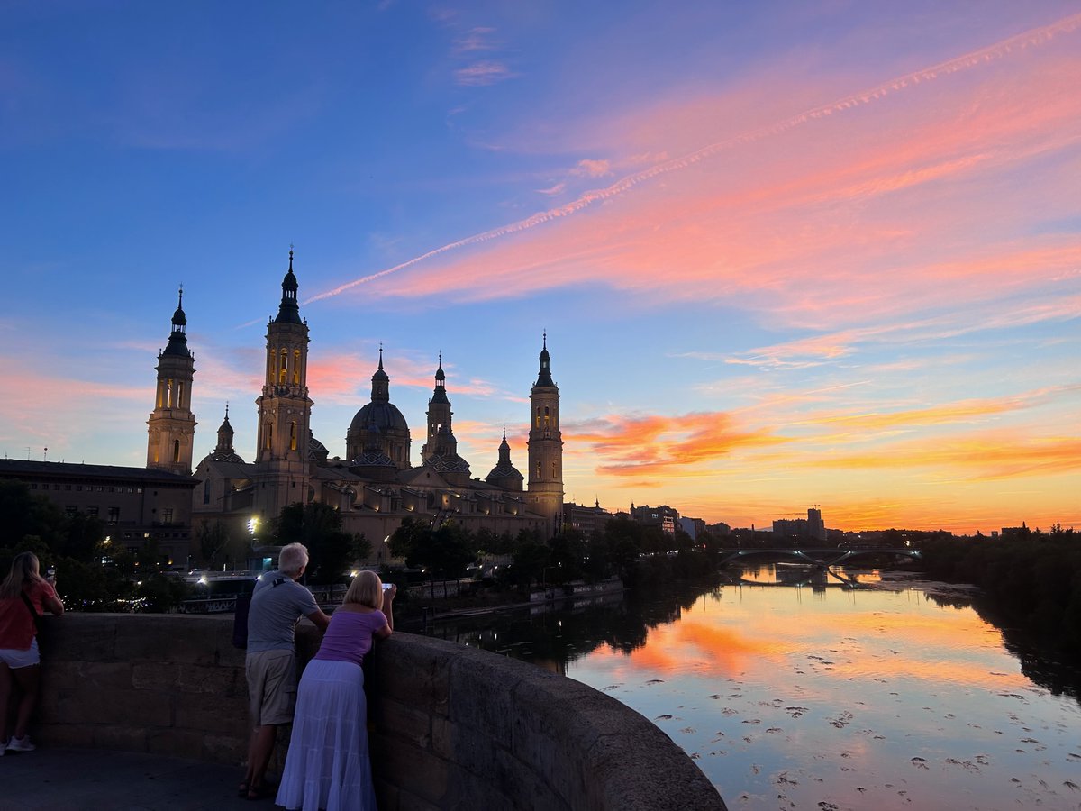 Agenda de octubre y #Pilares2023 
mailchi.mp/e8594c7f96ae/p…