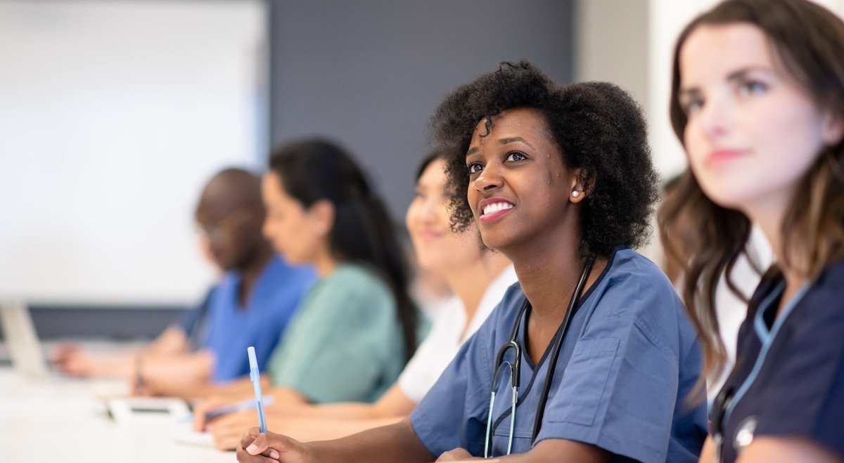 Midwifery and mental health issues in the Black community is the topic of a learning event being held by our @theRCN Birmingham West and Sandwell branch tomorrow alongside its AGM. Branch members can join online or in person. Book your place now 👉 tinyurl.com/22ypm4sn