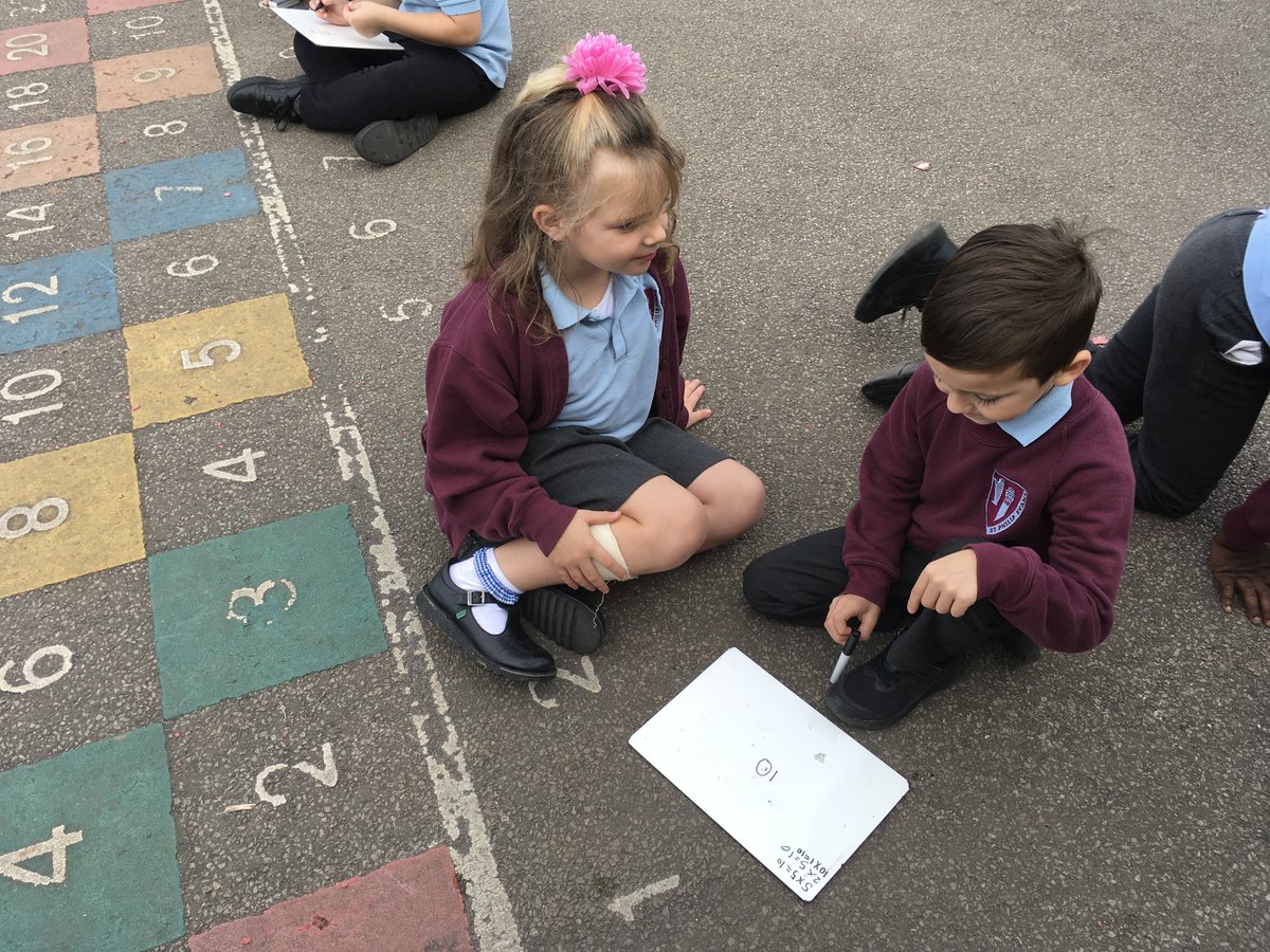 Stphilipevanspr's tweet photo. Bl3 have been learning their times tables outdoors and have been working with their partners to solve multiplication questions #SPEOutdoorLearning #SPEMaths https://t.co/dBoXcDj3cN