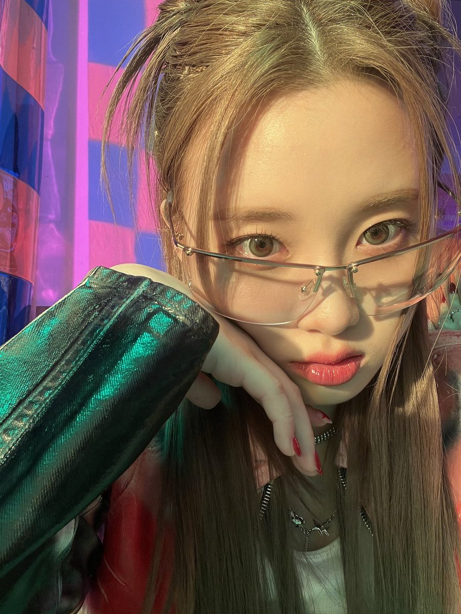 CUBE_LIGHTSUM's tweet photo. [#나영]  D-2 🧡 https://t.co/FBjFCdt8a9